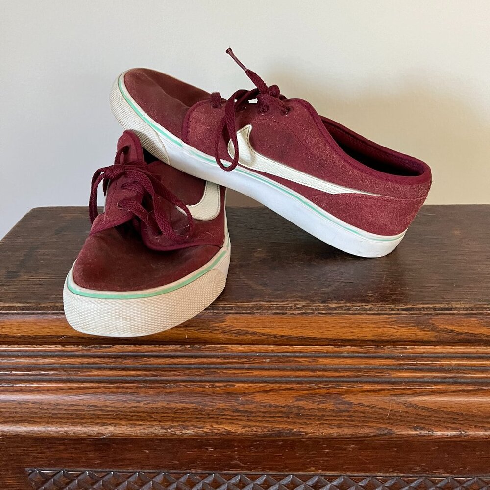 Mens Nike Skate Sneaker Size 8